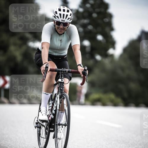 21.06.2026 - 29. Vierlanden-Triathlon H.Heesch http://msf.ph/oto/9886964 21.06.2026 10:42:54 Radfahren 217, 266, 338 meine-sportfotos.de