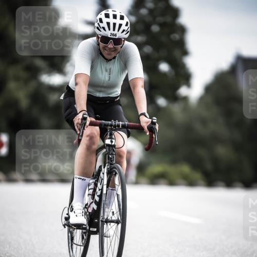 21.06.2026 - 29. Vierlanden-Triathlon H.Heesch http://msf.ph/oto/9886966 21.06.2026 10:42:54 Radfahren 217, 266, 338 meine-sportfotos.de