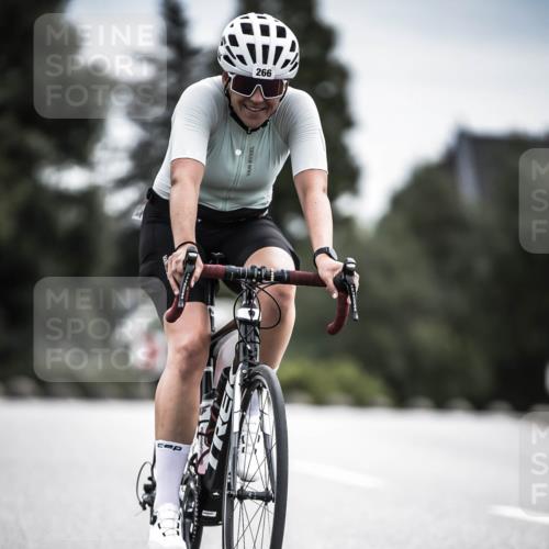 21.06.2026 - 29. Vierlanden-Triathlon H.Heesch http://msf.ph/oto/9886973 21.06.2026 10:42:54 Radfahren 217, 266, 338 meine-sportfotos.de