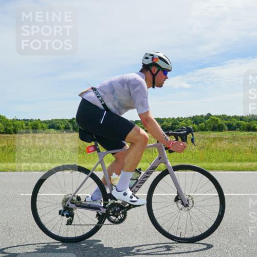 21.06.2026 - Viking Triathlon Michael Burmester http://msf.ph/oto/9886984 21.06.2026 11:54:19 Radfahren 81, 143, 209, 309, 347, 417, 579, 662, 662 meine-sportfotos.de