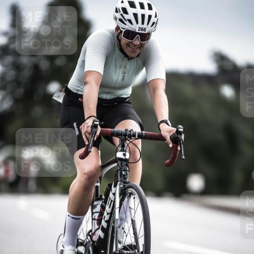 21.06.2026 - 29. Vierlanden-Triathlon H.Heesch http://msf.ph/oto/9886985 21.06.2026 10:42:55 Radfahren 217, 266, 273, 338 meine-sportfotos.de