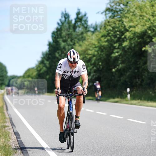 21.06.2026 - Viking Triathlon Michael Burmester http://msf.ph/oto/9886992 21.06.2026 11:30:19 Radfahren 27, 127, 175, 229, 333, 405, 610, 646, 647, 647 meine-sportfotos.de