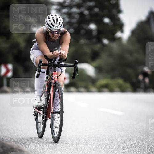21.06.2026 - 29. Vierlanden-Triathlon H.Heesch http://msf.ph/oto/9887016 21.06.2026 10:43:01 Radfahren 122, 157, 273 meine-sportfotos.de