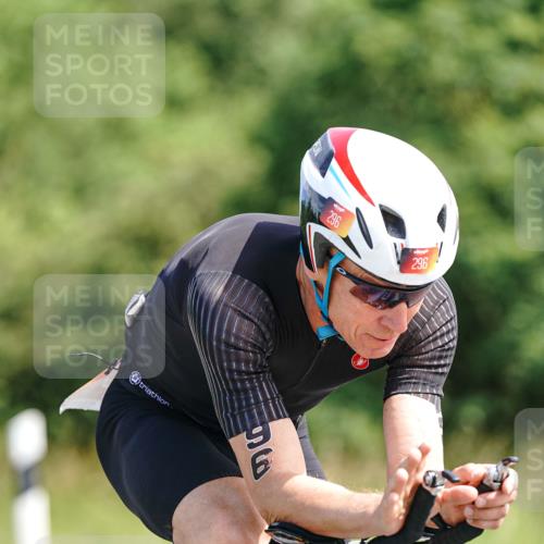 21.06.2026 - Viking Triathlon Michael Burmester http://msf.ph/oto/9887100 21.06.2026 11:30:46 Radfahren 104, 152, 152, 296, 393, 410 meine-sportfotos.de