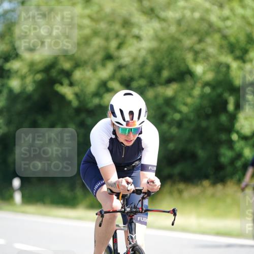 21.06.2026 - Viking Triathlon Michael Burmester http://msf.ph/oto/9887129 21.06.2026 11:30:59 Radfahren 104, 152, 393, 410, 489, 492, 493 meine-sportfotos.de