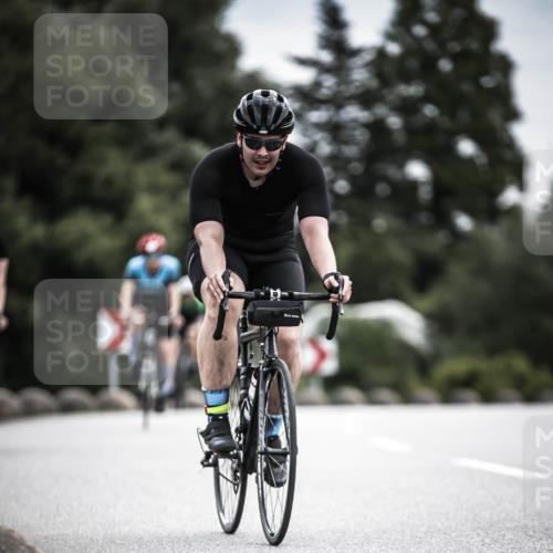 21.06.2026 - 29. Vierlanden-Triathlon H.Heesch http://msf.ph/oto/9887134 21.06.2026 10:43:12 Radfahren 19, 54, 167, 259, 260, 392, 443, 448, 467 meine-sportfotos.de