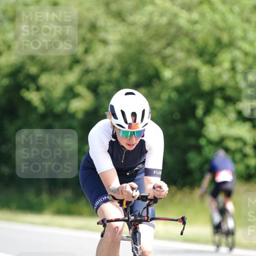 21.06.2026 - Viking Triathlon Michael Burmester http://msf.ph/oto/9887137 21.06.2026 11:30:59 Radfahren 104, 152, 393, 410, 489, 492, 493 meine-sportfotos.de