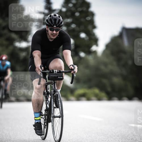 21.06.2026 - 29. Vierlanden-Triathlon H.Heesch http://msf.ph/oto/9887151 21.06.2026 10:43:12 Radfahren 19, 54, 167, 259, 260, 392, 443, 448, 467 meine-sportfotos.de