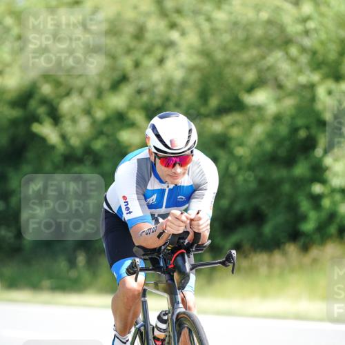 21.06.2026 - Viking Triathlon Michael Burmester http://msf.ph/oto/9887190 21.06.2026 11:31:48 Radfahren 14, 80, 88, 109, 156, 195, 206, 302, 325, 334, 379, 379, 383, 454, 461, 542, 579 meine-sportfotos.de