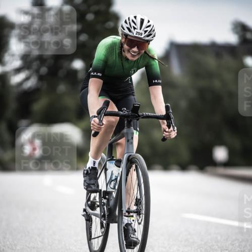 21.06.2026 - 29. Vierlanden-Triathlon H.Heesch http://msf.ph/oto/9887228 21.06.2026 10:43:16 Radfahren 19, 54, 96, 167, 259, 260, 392, 443, 447, 448, 467 meine-sportfotos.de