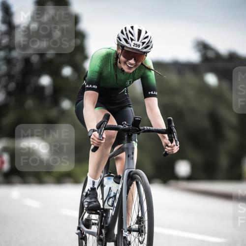 21.06.2026 - 29. Vierlanden-Triathlon H.Heesch http://msf.ph/oto/9887233 21.06.2026 10:43:17 Radfahren 19, 54, 96, 167, 259, 260, 392, 443, 447, 448, 467 meine-sportfotos.de