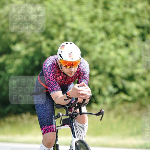 21.06.2026 - Viking Triathlon Michael Burmester http://msf.ph/oto/9887239 21.06.2026 11:32:27 Radfahren 22, 33, 114, 153, 168, 193, 351, 392, 398, 400, 447, 511, 530, 627, 636, 637, 666 meine-sportfotos.de