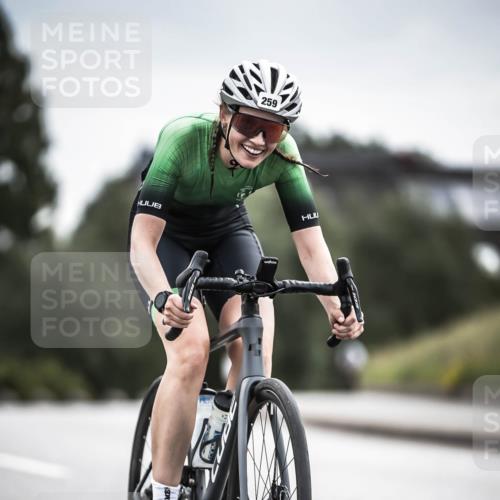 21.06.2026 - 29. Vierlanden-Triathlon H.Heesch http://msf.ph/oto/9887247 21.06.2026 10:43:17 Radfahren 19, 54, 96, 167, 259, 260, 392, 443, 447, 448, 467 meine-sportfotos.de