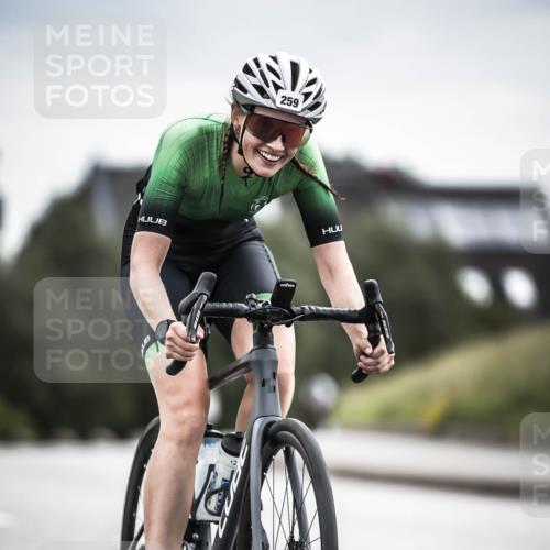 21.06.2026 - 29. Vierlanden-Triathlon H.Heesch http://msf.ph/oto/9887252 21.06.2026 10:43:17 Radfahren 19, 54, 96, 167, 259, 260, 392, 443, 447, 448, 467 meine-sportfotos.de