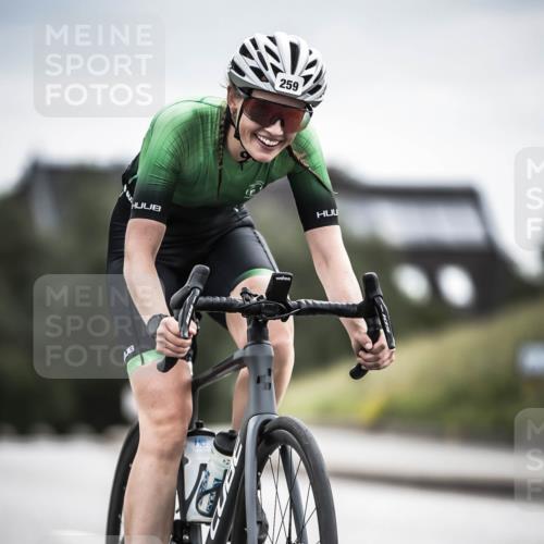 21.06.2026 - 29. Vierlanden-Triathlon H.Heesch http://msf.ph/oto/9887255 21.06.2026 10:43:17 Radfahren 19, 54, 96, 167, 259, 260, 392, 443, 447, 448, 467 meine-sportfotos.de