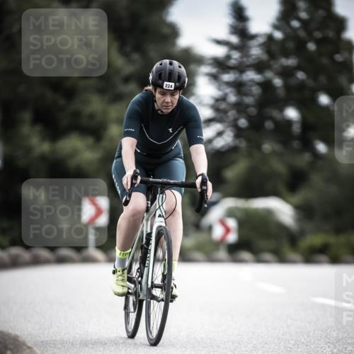 21.06.2026 - 29. Vierlanden-Triathlon H.Heesch http://msf.ph/oto/9887318 21.06.2026 10:43:36 Radfahren 103, 224, 230 meine-sportfotos.de