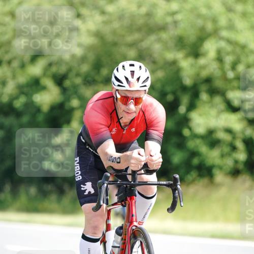 21.06.2026 - Viking Triathlon Michael Burmester http://msf.ph/oto/9887329 21.06.2026 11:32:51 Radfahren 33, 71, 107, 137, 151, 233, 243, 248, 274, 392, 398, 414, 415, 550, 574, 627, 636, 637, 641 meine-sportfotos.de