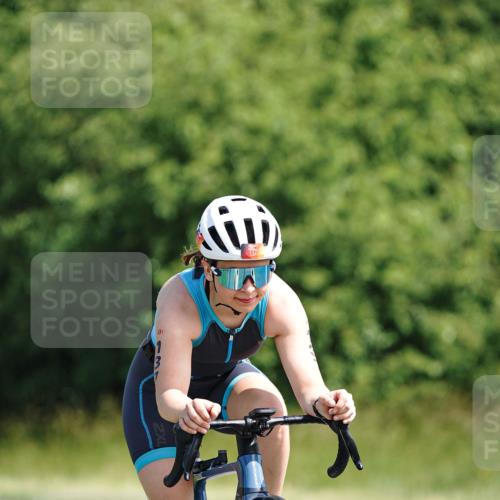 21.06.2026 - Viking Triathlon Michael Burmester http://msf.ph/oto/9887370 21.06.2026 11:32:58 Radfahren 69, 71, 107, 137, 233, 243, 248, 274, 377, 414, 423, 452, 516, 550, 574, 627, 641 meine-sportfotos.de