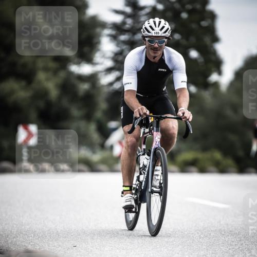 21.06.2026 - 29. Vierlanden-Triathlon H.Heesch http://msf.ph/oto/9887371 21.06.2026 10:43:39 Radfahren 103, 224, 230 meine-sportfotos.de