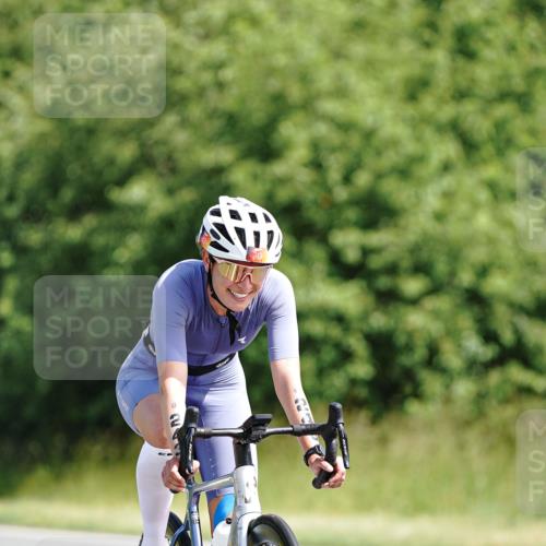 21.06.2026 - Viking Triathlon Michael Burmester http://msf.ph/oto/9887398 21.06.2026 11:33:04 Radfahren 69, 71, 85, 107, 137, 233, 243, 265, 274, 377, 414, 421, 423, 452, 497, 516, 574 meine-sportfotos.de