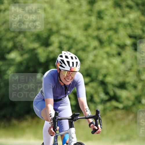 21.06.2026 - Viking Triathlon Michael Burmester http://msf.ph/oto/9887408 21.06.2026 11:33:04 Radfahren 69, 71, 85, 107, 137, 233, 243, 265, 274, 377, 414, 421, 423, 452, 497, 516, 574 meine-sportfotos.de