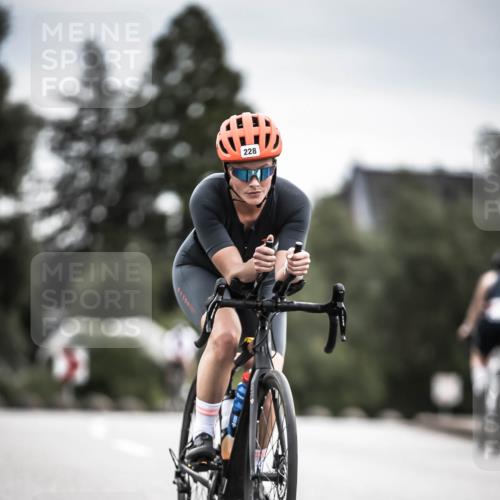 21.06.2026 - 29. Vierlanden-Triathlon H.Heesch http://msf.ph/oto/9887409 21.06.2026 10:44:03 Radfahren 109, 220, 228, 290, 357, 359 meine-sportfotos.de