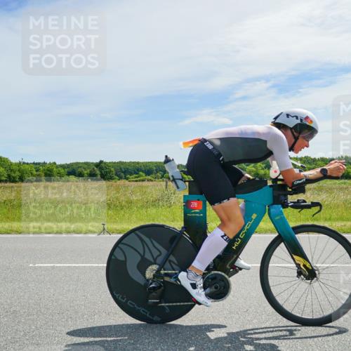 21.06.2026 - Viking Triathlon Michael Burmester http://msf.ph/oto/9887446 21.06.2026 11:58:42 Radfahren 5, 36, 139, 164, 208, 208, 230, 251, 278, 330, 353, 358, 371, 375, 466, 494, 517, 551, 563, 635 meine-sportfotos.de