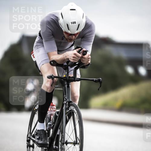 21.06.2026 - 29. Vierlanden-Triathlon H.Heesch http://msf.ph/oto/9887475 21.06.2026 10:44:05 Radfahren 50, 109, 220, 228, 245, 290, 357, 359 meine-sportfotos.de