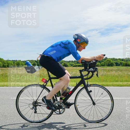 21.06.2026 - Viking Triathlon Michael Burmester http://msf.ph/oto/9887478 21.06.2026 11:59:13 Radfahren 47, 230, 242, 276, 311, 379, 421, 441, 444, 444, 524, 531, 536, 537, 638, 638 meine-sportfotos.de