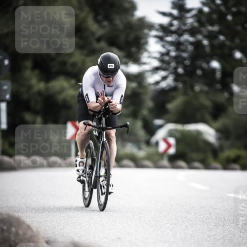 21.06.2026 - 29. Vierlanden-Triathlon H.Heesch http://msf.ph/oto/9887498 21.06.2026 10:44:08 Radfahren 50, 109, 135, 220, 245, 357, 359 meine-sportfotos.de