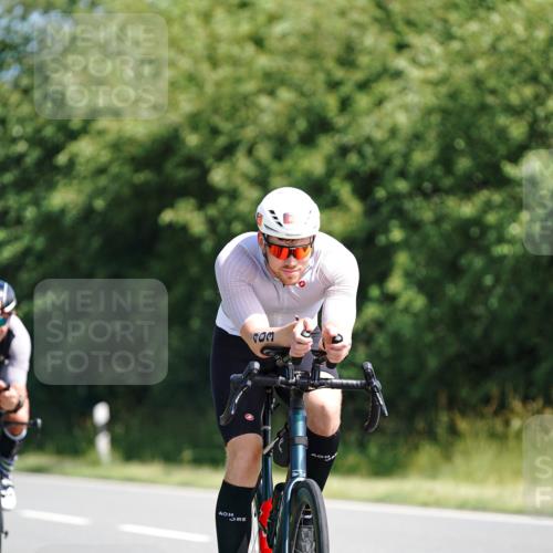 21.06.2026 - Viking Triathlon Michael Burmester http://msf.ph/oto/9887542 21.06.2026 11:33:30 Radfahren 85, 339, 376, 389, 403, 453, 453, 457, 486, 487, 487, 496, 497, 506, 520, 521 meine-sportfotos.de