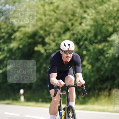 21.06.2026 - Viking Triathlon Michael Burmester http://msf.ph/oto/9887574 21.06.2026 11:33:34 Radfahren 339, 376, 389, 403, 453, 453, 457, 486, 487, 487, 496, 506, 520, 521 meine-sportfotos.de