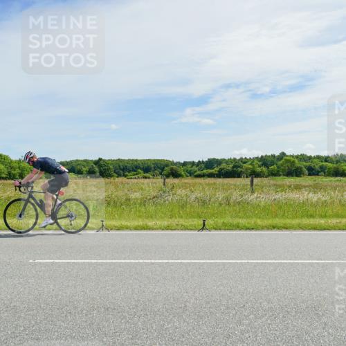 21.06.2026 - Viking Triathlon Michael Burmester http://msf.ph/oto/9887606 21.06.2026 12:01:04 Radfahren 30, 43, 82, 155, 170, 260, 260, 317, 323, 343, 366, 391, 548, 554, 555 meine-sportfotos.de