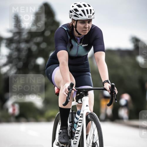 21.06.2026 - 29. Vierlanden-Triathlon H.Heesch http://msf.ph/oto/9887617 21.06.2026 10:44:34 Radfahren 173, 227 meine-sportfotos.de