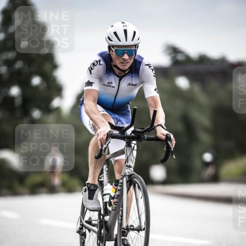 21.06.2026 - 29. Vierlanden-Triathlon H.Heesch http://msf.ph/oto/9887637 21.06.2026 10:44:44 Radfahren 25, 34, 59, 121, 191, 248, 261, 452, 474 meine-sportfotos.de