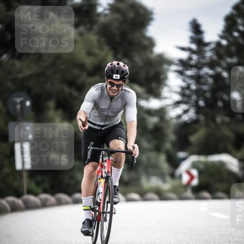 21.06.2026 - 29. Vierlanden-Triathlon H.Heesch http://msf.ph/oto/9887685 21.06.2026 10:44:50 Radfahren 34, 59, 191, 419, 452, 474 meine-sportfotos.de