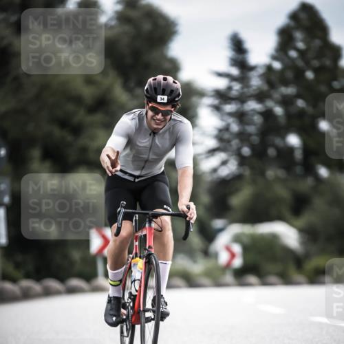 21.06.2026 - 29. Vierlanden-Triathlon H.Heesch http://msf.ph/oto/9887691 21.06.2026 10:44:50 Radfahren 34, 59, 191, 419, 452, 474 meine-sportfotos.de
