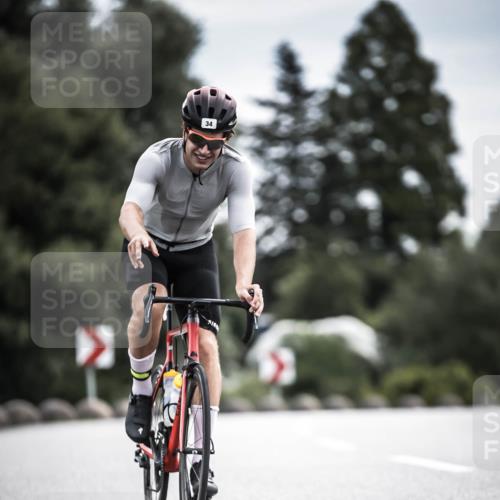 21.06.2026 - 29. Vierlanden-Triathlon H.Heesch http://msf.ph/oto/9887694 21.06.2026 10:44:50 Radfahren 34, 59, 191, 419, 452, 474 meine-sportfotos.de
