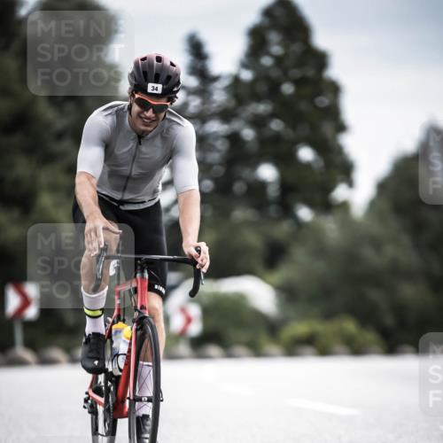 21.06.2026 - 29. Vierlanden-Triathlon H.Heesch http://msf.ph/oto/9887697 21.06.2026 10:44:50 Radfahren 34, 59, 191, 419, 452, 474 meine-sportfotos.de
