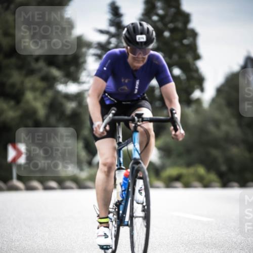 21.06.2026 - 29. Vierlanden-Triathlon H.Heesch http://msf.ph/oto/9887786 21.06.2026 10:45:16 Radfahren 37, 81, 88, 257, 271, 428 meine-sportfotos.de