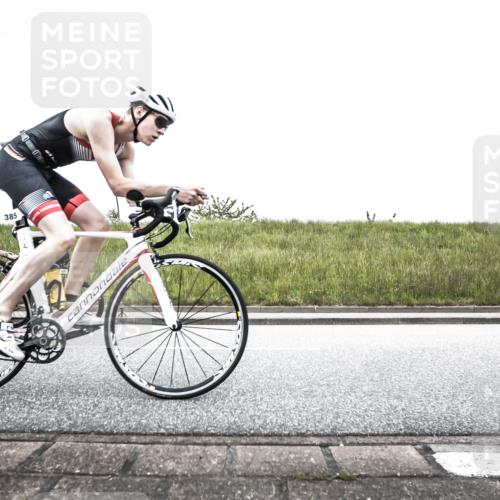 21.06.2026 - 29. Vierlanden-Triathlon H.Heesch http://msf.ph/oto/9895682 21.06.2026 10:00:29 Radfahren 225, 385, 1355 meine-sportfotos.de