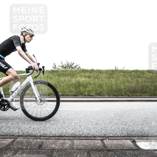 21.06.2026 - 29. Vierlanden-Triathlon H.Heesch http://msf.ph/oto/9895717 21.06.2026 10:08:09 Radfahren 7, 38, 80, 305, 371, 373 meine-sportfotos.de
