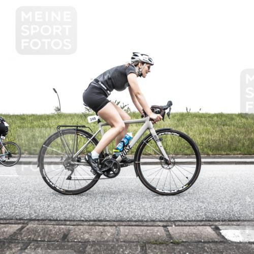21.06.2026 - 29. Vierlanden-Triathlon H.Heesch http://msf.ph/oto/9895732 21.06.2026 10:16:27 Radfahren 83, 168, 249, 392, 409, 468, 473 meine-sportfotos.de