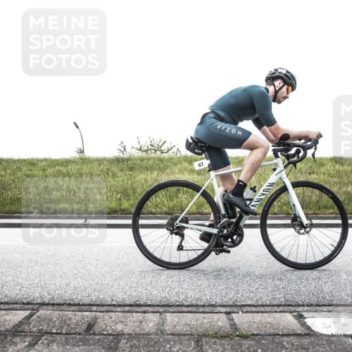 21.06.2026 - 29. Vierlanden-Triathlon H.Heesch http://msf.ph/oto/9895822 21.06.2026 10:47:01 Radfahren 67, 139, 160, 242, 276, 292, 439, 609 meine-sportfotos.de