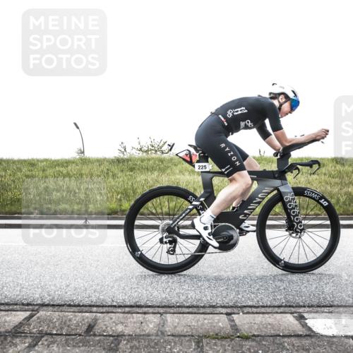 21.06.2026 - 29. Vierlanden-Triathlon H.Heesch http://msf.ph/oto/9895842 21.06.2026 10:48:29 Radfahren 124, 127, 225, 369, 475, 477, 1354 meine-sportfotos.de