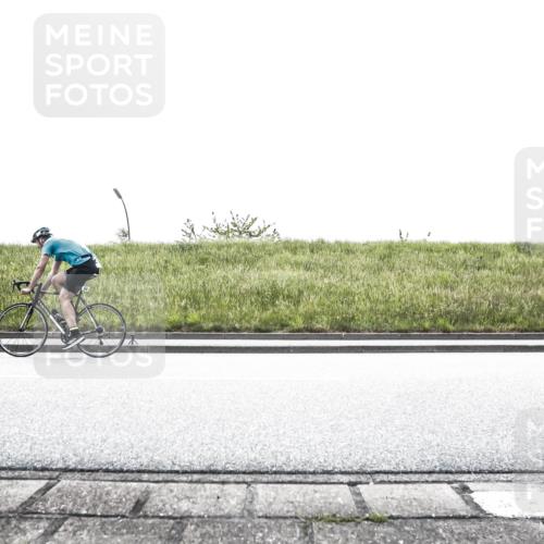 21.06.2026 - 29. Vierlanden-Triathlon H.Heesch http://msf.ph/oto/9895872 21.06.2026 10:50:14 Radfahren 418 meine-sportfotos.de