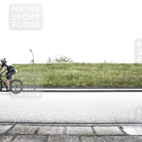 21.06.2026 - 29. Vierlanden-Triathlon H.Heesch http://msf.ph/oto/9895873 21.06.2026 10:50:35 Radfahren 396, 1353 meine-sportfotos.de