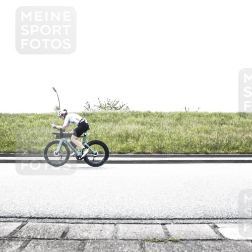 21.06.2026 - 29. Vierlanden-Triathlon H.Heesch http://msf.ph/oto/9895889 21.06.2026 10:51:25 Radfahren 63, 295, 401, 423, 427, 564, 602 meine-sportfotos.de