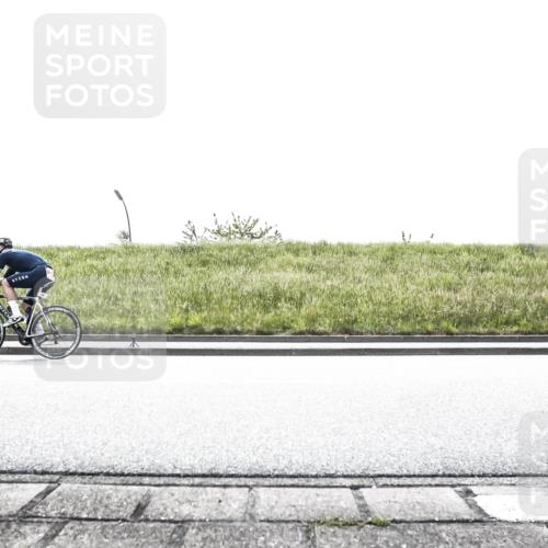 21.06.2026 - 29. Vierlanden-Triathlon H.Heesch http://msf.ph/oto/9895916 21.06.2026 10:52:18 Radfahren 24, 432, 584 meine-sportfotos.de