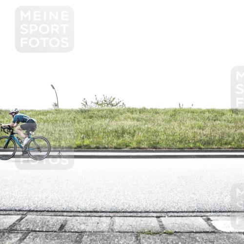 21.06.2026 - 29. Vierlanden-Triathlon H.Heesch http://msf.ph/oto/9895917 21.06.2026 10:52:23 Radfahren 432, 584 meine-sportfotos.de